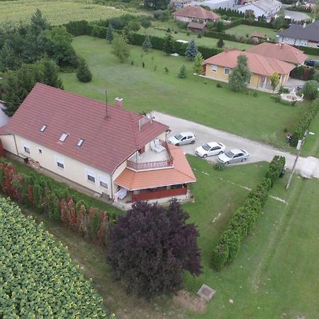 Vadvirág vendégház Lenti Exterior foto